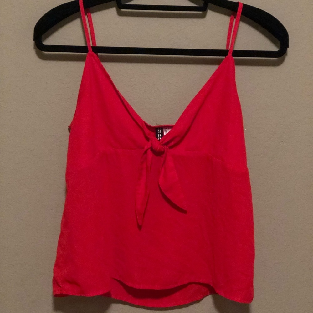 Red tie tank